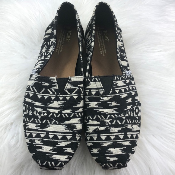 Toms Other - Nwot Toms boho canvas Aztec slip on shoes